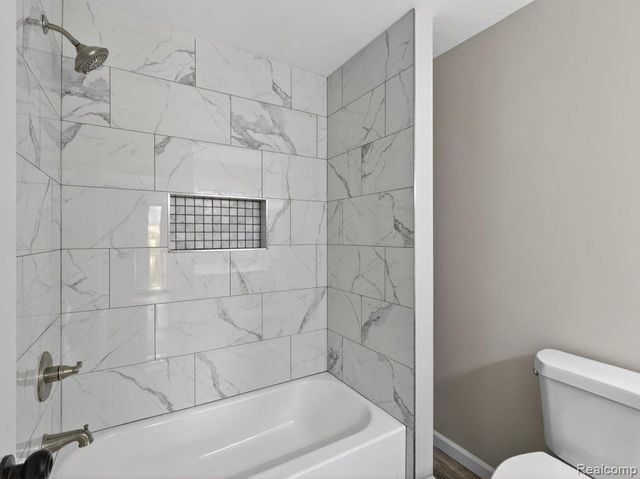 2149 Isabell Drive, Troy, MI 48083