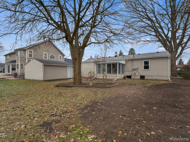 2149 Isabell Drive, Troy, MI 48083