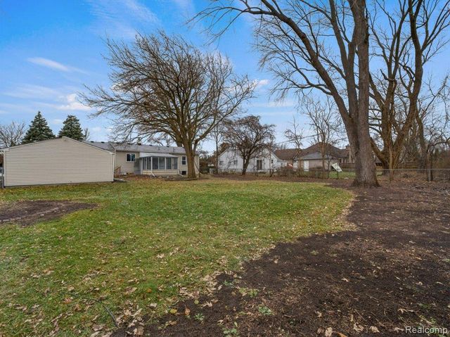 2149 Isabell Drive, Troy, MI 48083