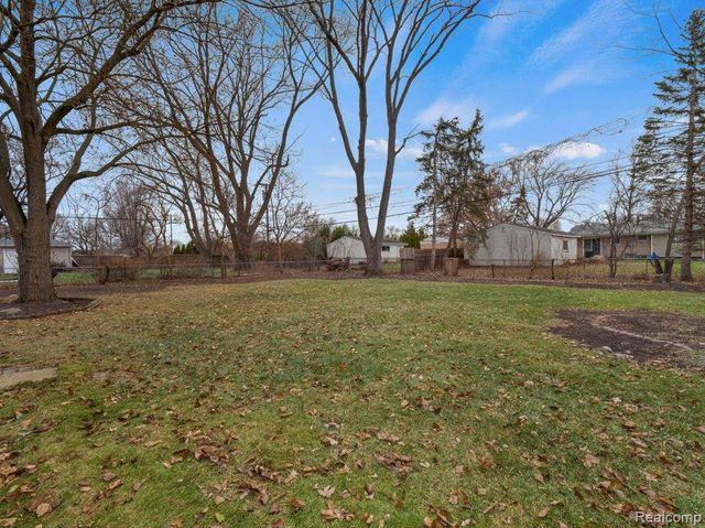 2149 Isabell Drive, Troy, MI 48083