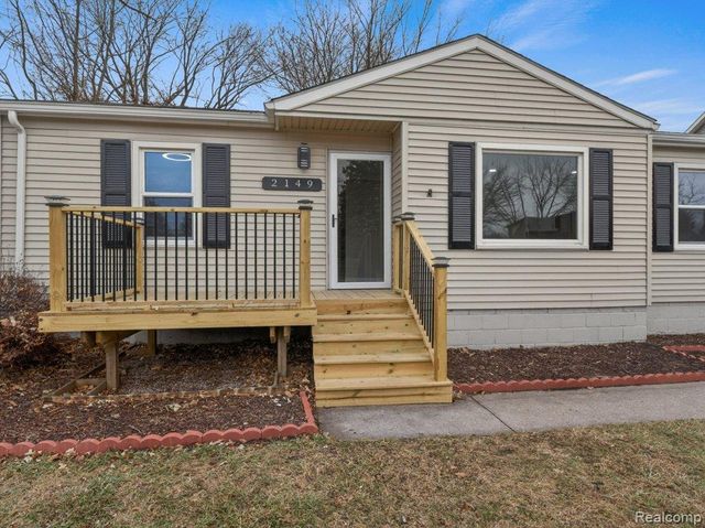 2149 Isabell Drive, Troy, MI 48083