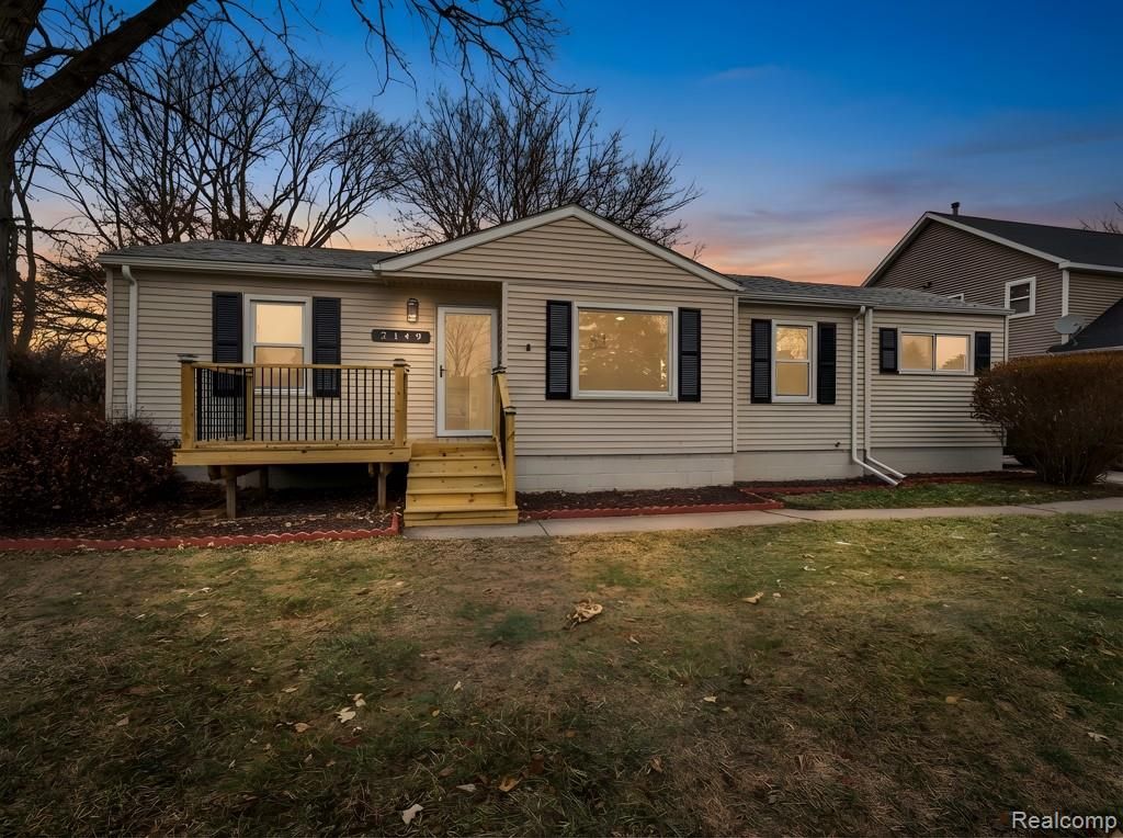 2149 Isabell Drive, Troy, MI 48083