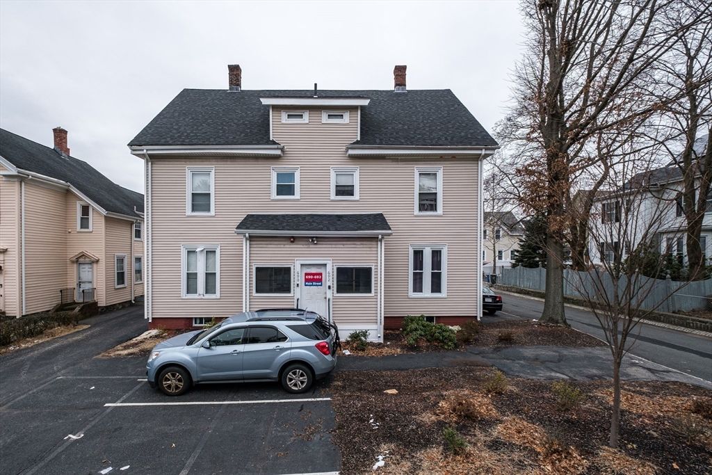 690-692 Main St 4, Malden, MA 02148
