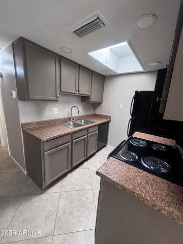 8888 N 47TH Avenue 239, Glendale, AZ 85302