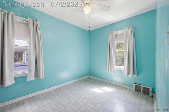5202 Dupont Street, Flint, MI 48505