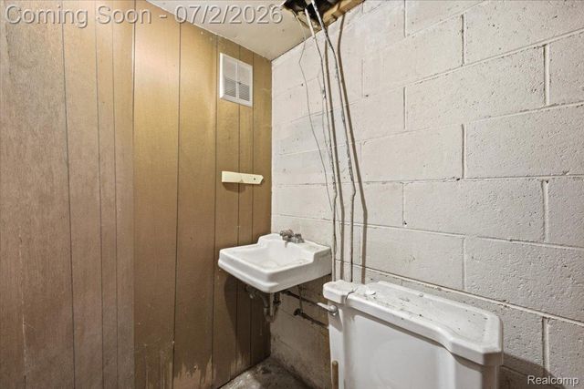 5202 Dupont Street, Flint, MI 48505