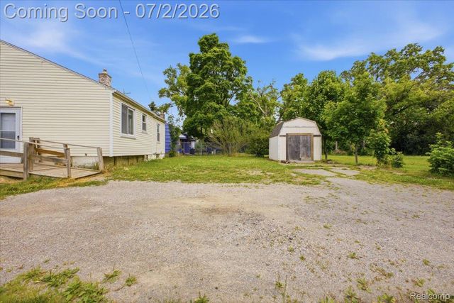 5202 Dupont Street, Flint, MI 48505