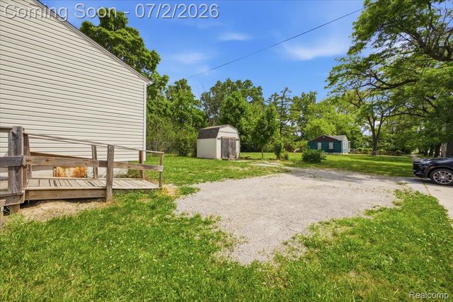 5202 Dupont Street, Flint, MI 48505