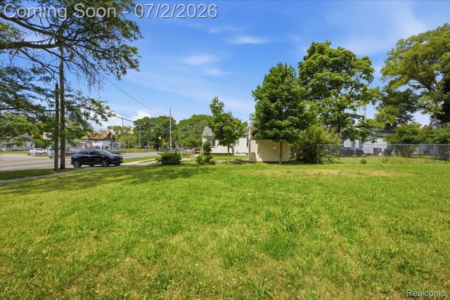 5202 Dupont Street, Flint, MI 48505