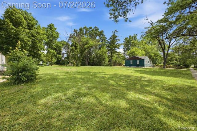 5202 Dupont Street, Flint, MI 48505