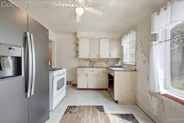 5202 Dupont Street, Flint, MI 48505
