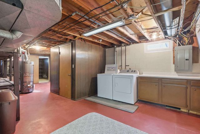 2690 9th Street, East Moline, IL 61244