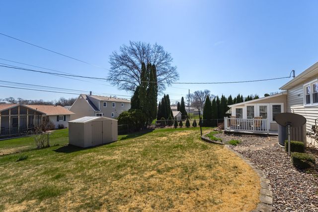 2690 9th Street, East Moline, IL 61244