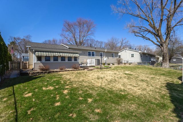2690 9th Street, East Moline, IL 61244