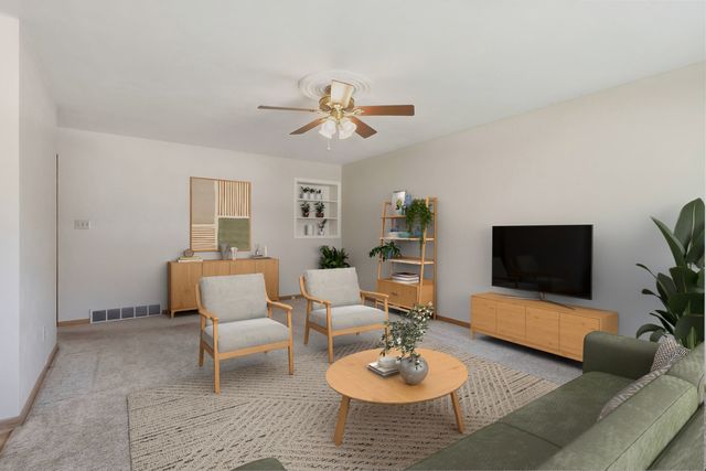 2690 9th Street, East Moline, IL 61244