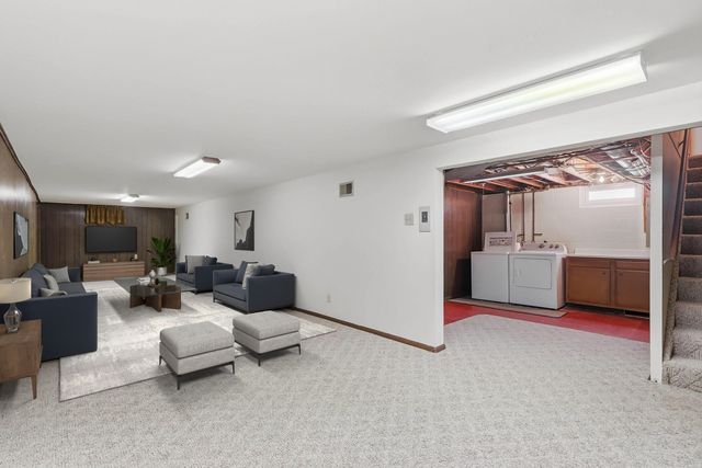 2690 9th Street, East Moline, IL 61244