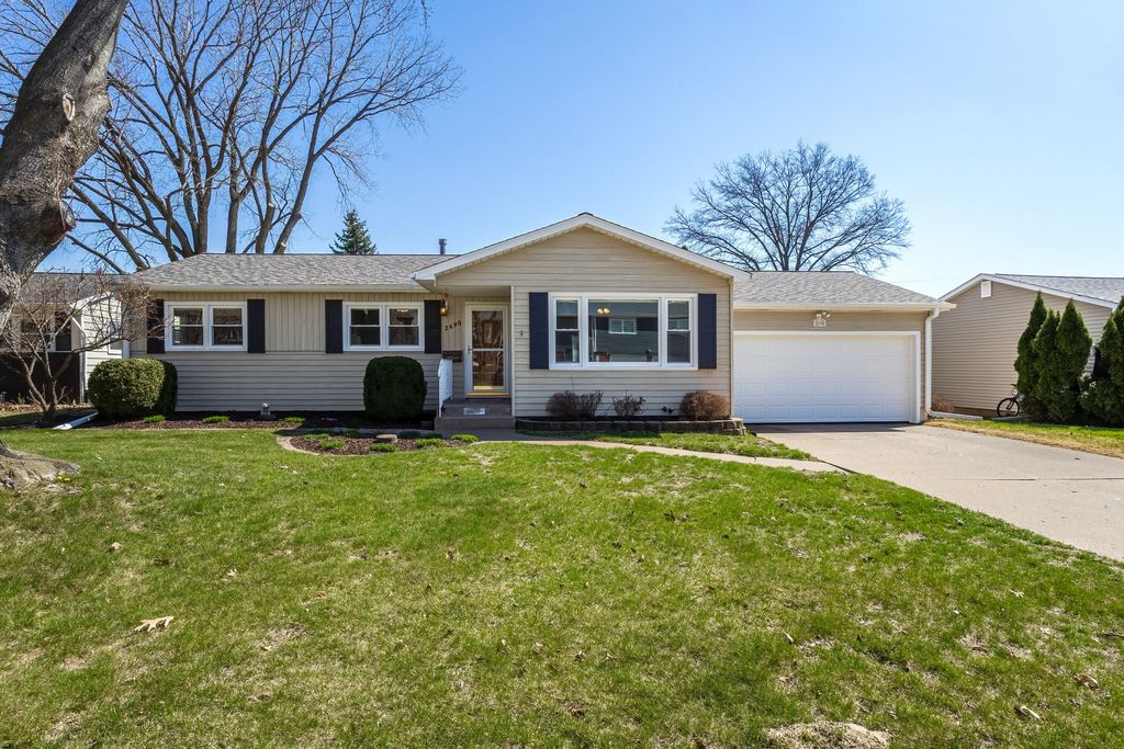 2690 9th Street, East Moline, IL 61244