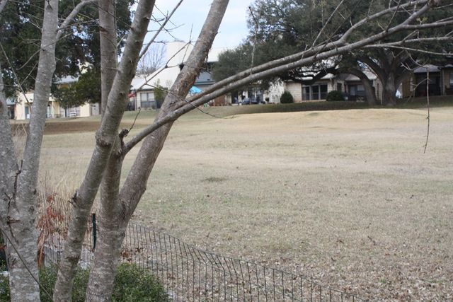 510 Fairway Dr, Kerrville, TX 78028