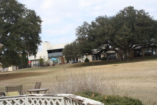 510 Fairway Dr, Kerrville, TX 78028