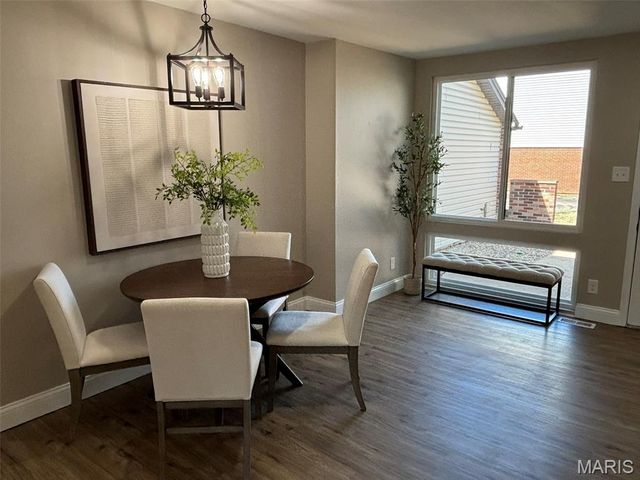 11640 Cedar Walk Drive, St Louis, MO 63146