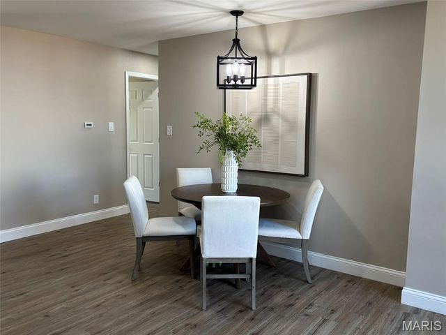 11640 Cedar Walk Drive, St Louis, MO 63146