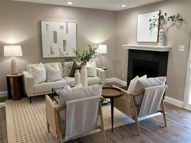 11640 Cedar Walk Drive, St Louis, MO 63146