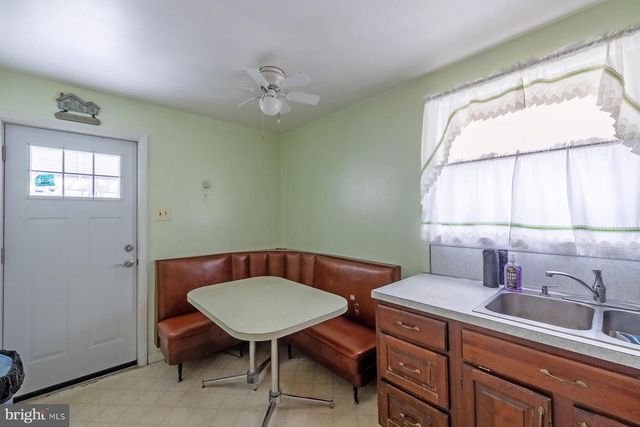 915 BORBECK AVE, Philadelphia, PA 19111