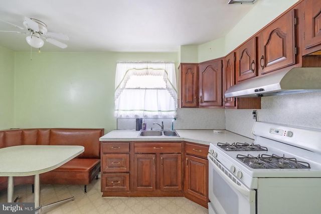 915 BORBECK AVE, Philadelphia, PA 19111