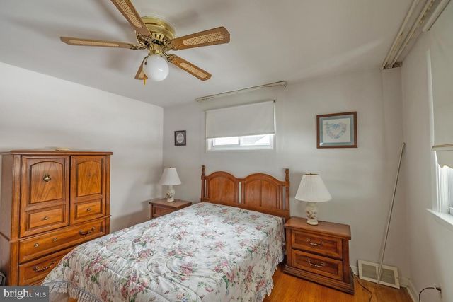 915 BORBECK AVE, Philadelphia, PA 19111