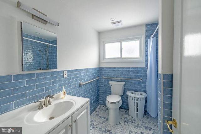 915 BORBECK AVE, Philadelphia, PA 19111