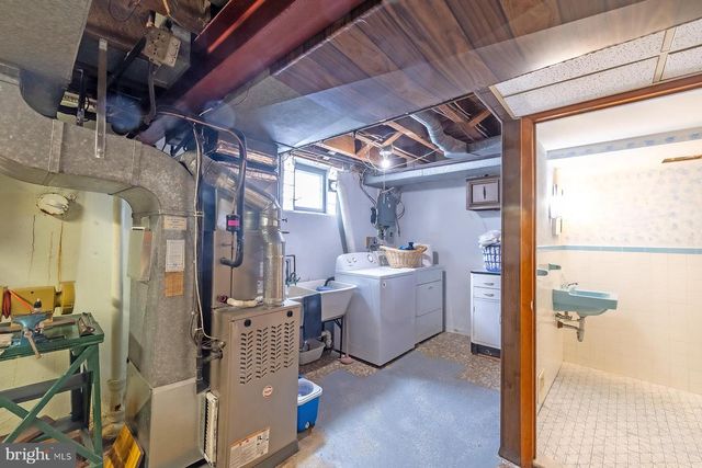 915 BORBECK AVE, Philadelphia, PA 19111