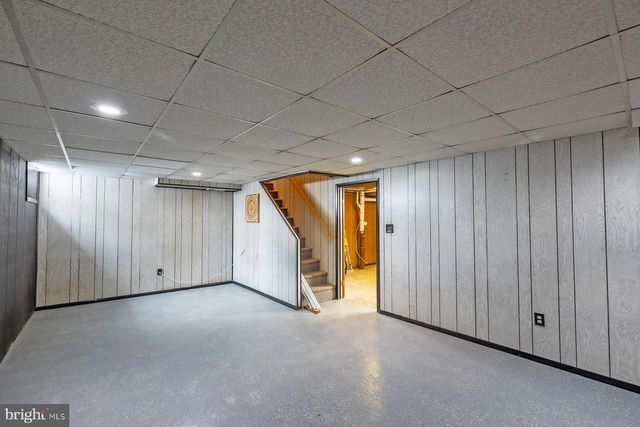 915 BORBECK AVE, Philadelphia, PA 19111