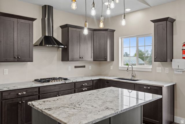 2574 W 1900 N, Farr West, UT 84404