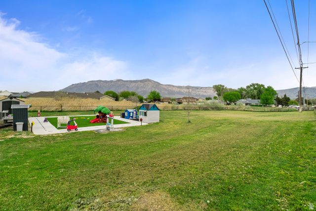 2574 W 1900 N, Farr West, UT 84404