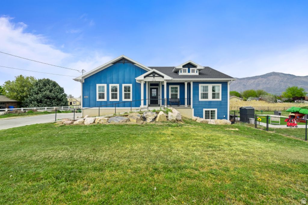2574 W 1900 N, Farr West, UT 84404
