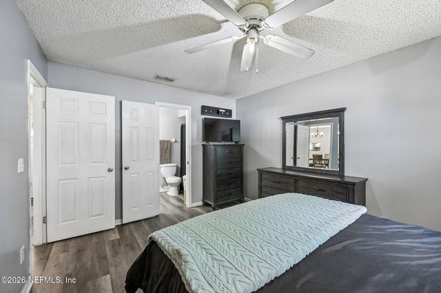 2702 PINEWOOD Boulevard N, Middleburg, FL 32068