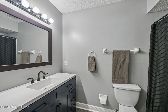 2702 PINEWOOD Boulevard N, Middleburg, FL 32068