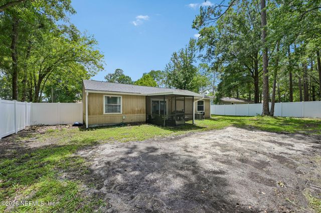 2702 PINEWOOD Boulevard N, Middleburg, FL 32068