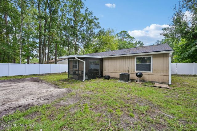 2702 PINEWOOD Boulevard N, Middleburg, FL 32068