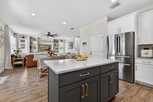 1031 W ALFRED STREET, Tampa, FL 33603