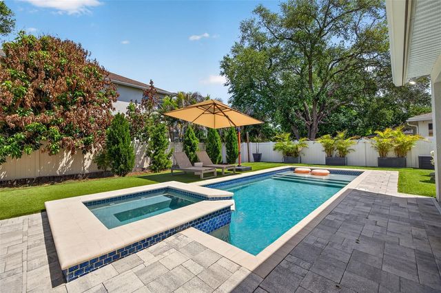 1031 W ALFRED STREET, Tampa, FL 33603