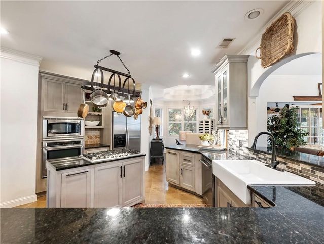2641 Waters Edge Drive, Gainesville, GA 30504