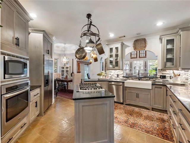 2641 Waters Edge Drive, Gainesville, GA 30504