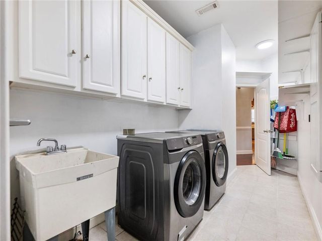 2641 Waters Edge Drive, Gainesville, GA 30504