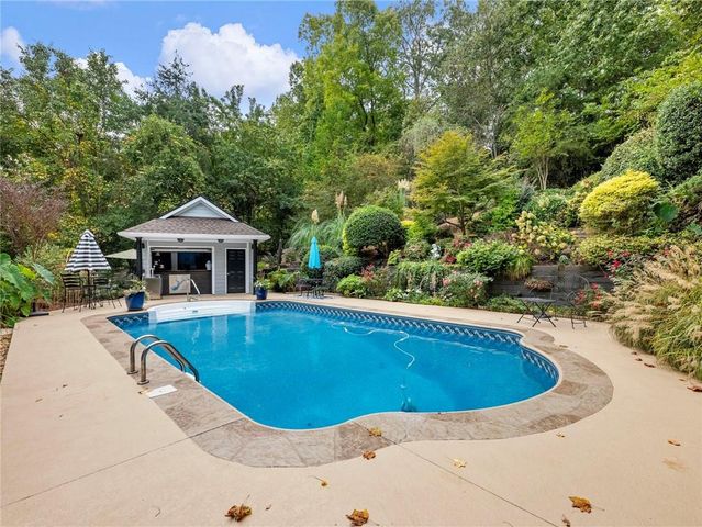 2641 Waters Edge Drive, Gainesville, GA 30504