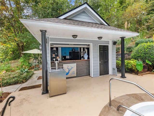 2641 Waters Edge Drive, Gainesville, GA 30504