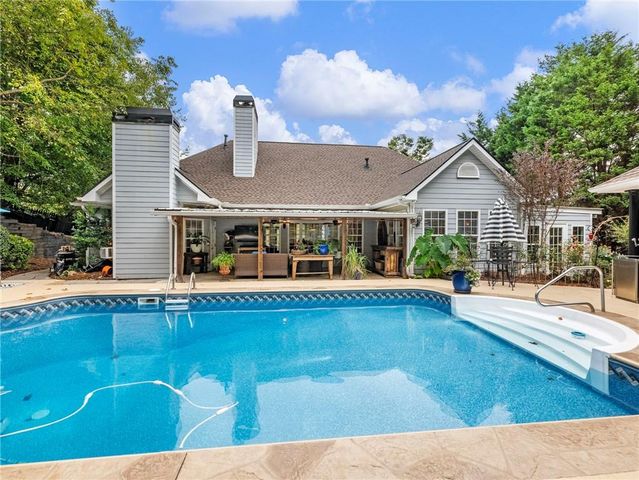 2641 Waters Edge Drive, Gainesville, GA 30504