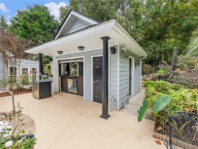 2641 Waters Edge Drive, Gainesville, GA 30504