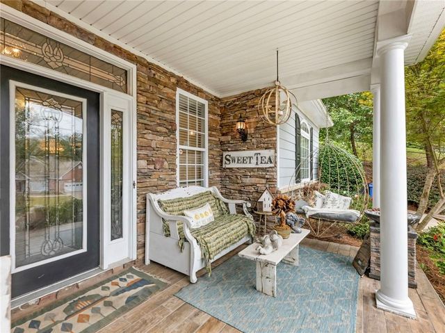2641 Waters Edge Drive, Gainesville, GA 30504