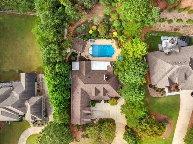2641 Waters Edge Drive, Gainesville, GA 30504